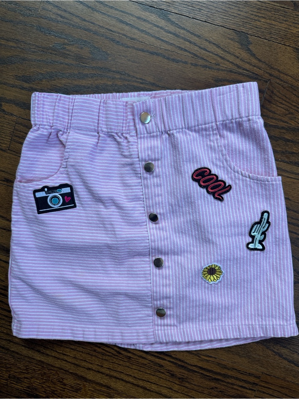 Girls' Pink Patch-Embellished Button Skirt